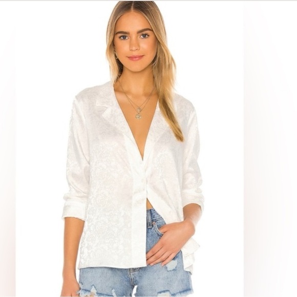 Resa Revolve perfect blouse in white - Picture 1 of 10